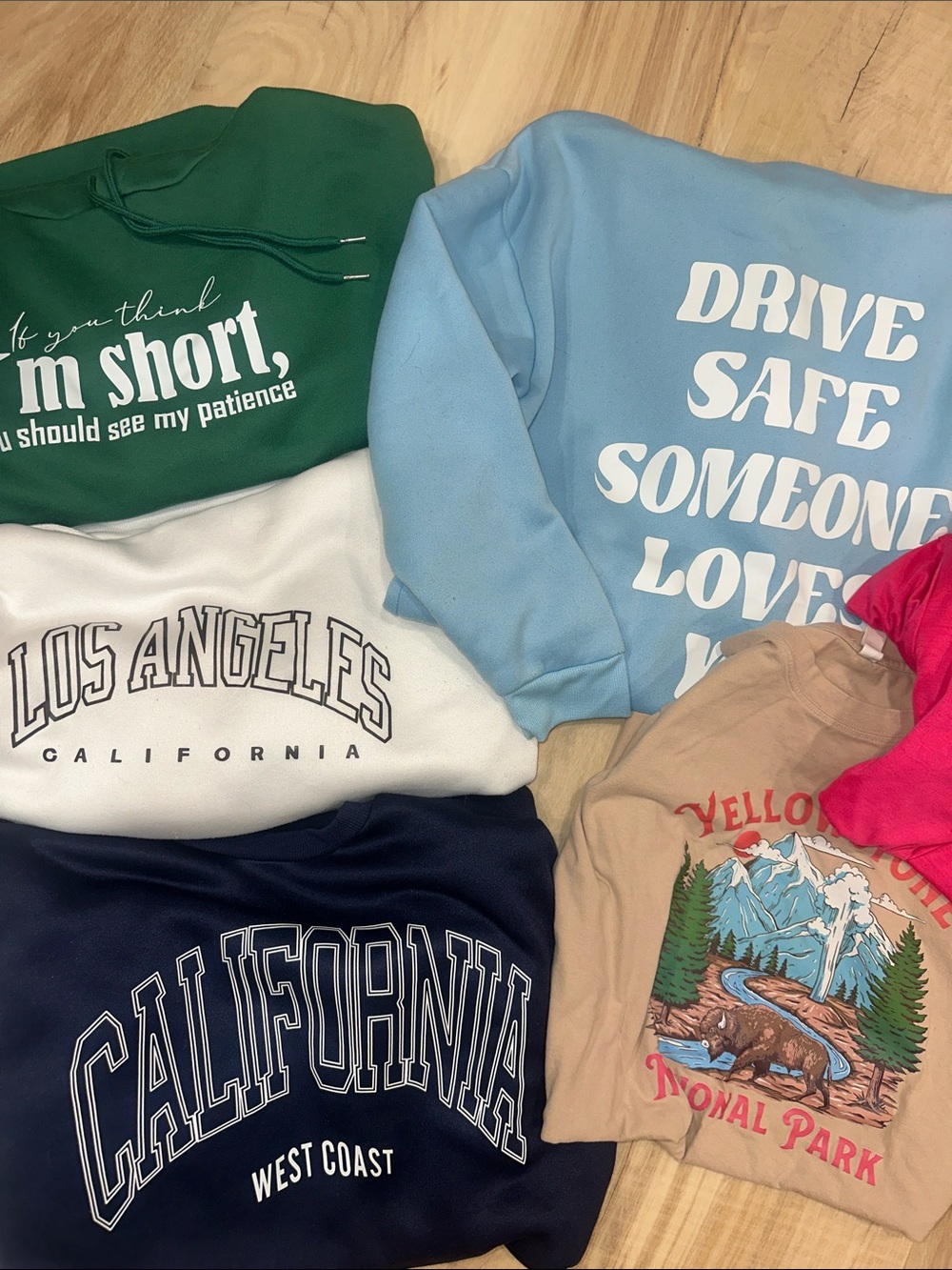 4 Hoodies, 3 T-Shirts, 1 Crew Neck SHEIN lot - Picture 3 of 6